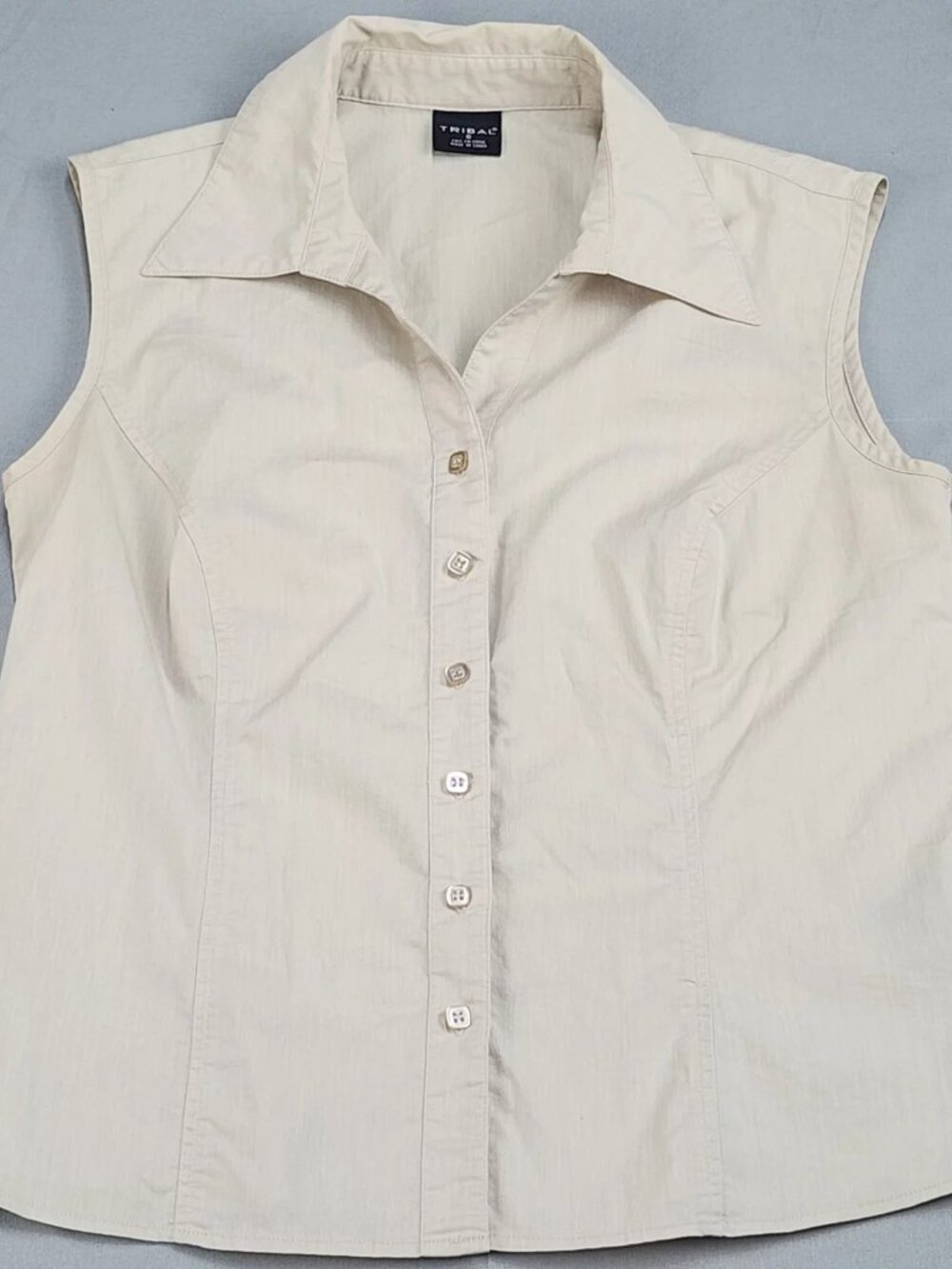 Tribal Women's Size 6 Beige Stretch Cotton Sleeveless Button Up Collared Blouse